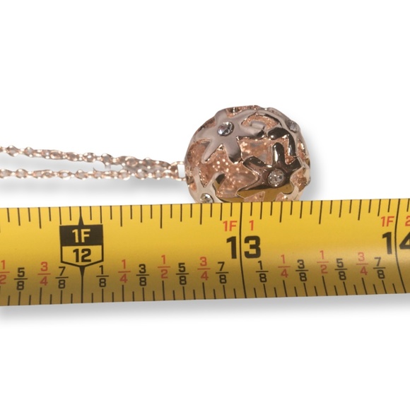 🥳🎉HP🎉🥳Guess Rose Gold Ball Pendant, 24" Chain with Lobster Clasp - Picture 4 of 6
